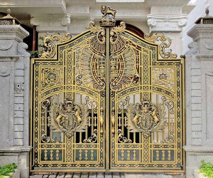 Cửa cổng nhôm đúc mẫu 128